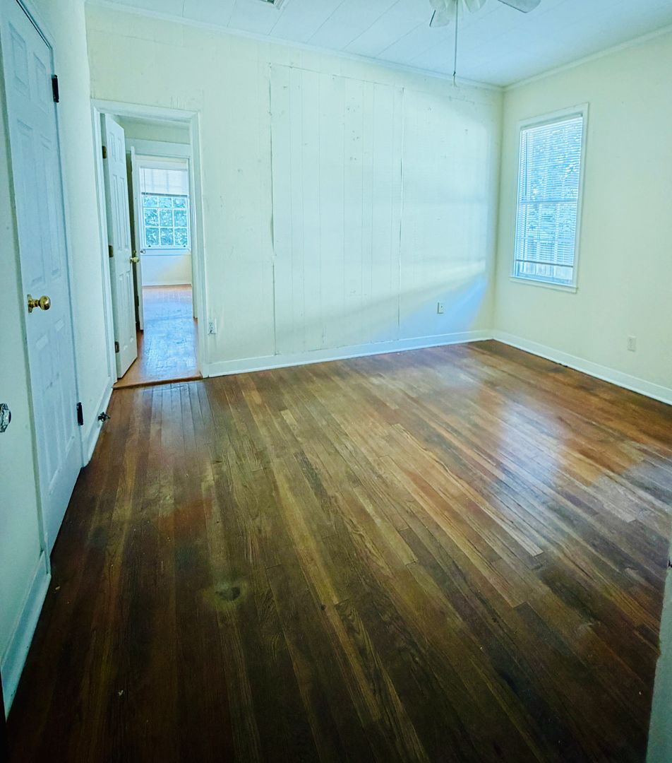 Louisiana Avenue 6 of 8