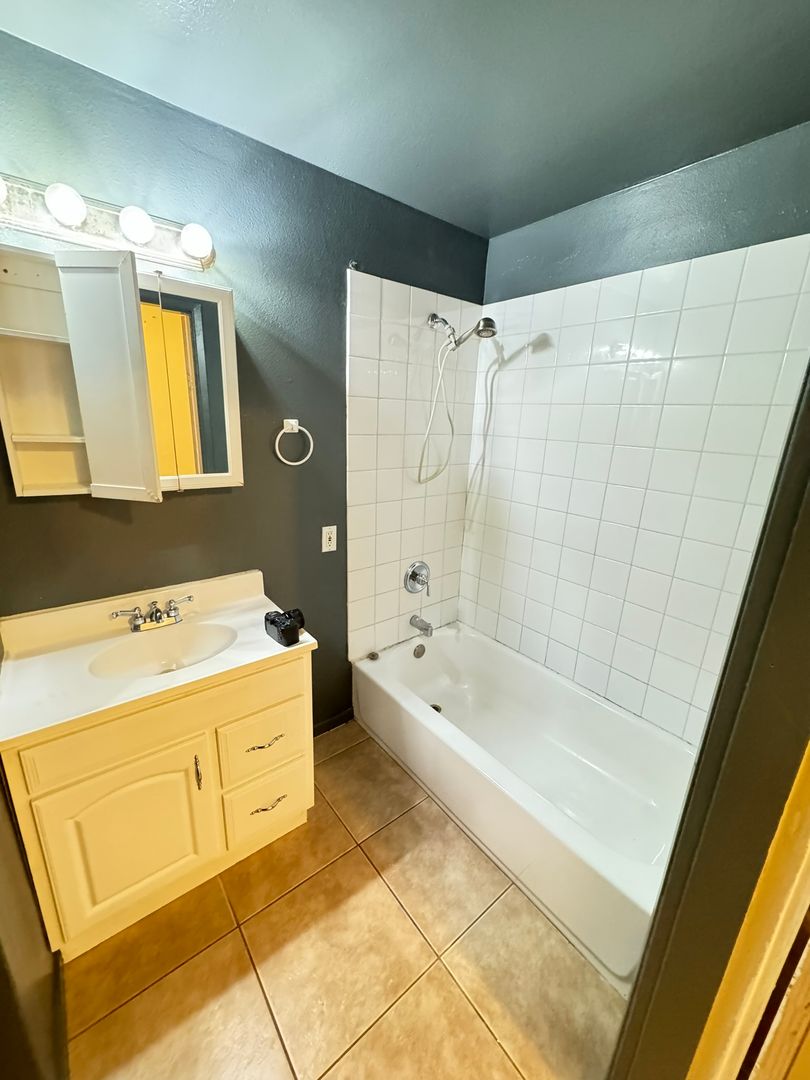 Escondido Apartment: 204 E. 2nd Avenue