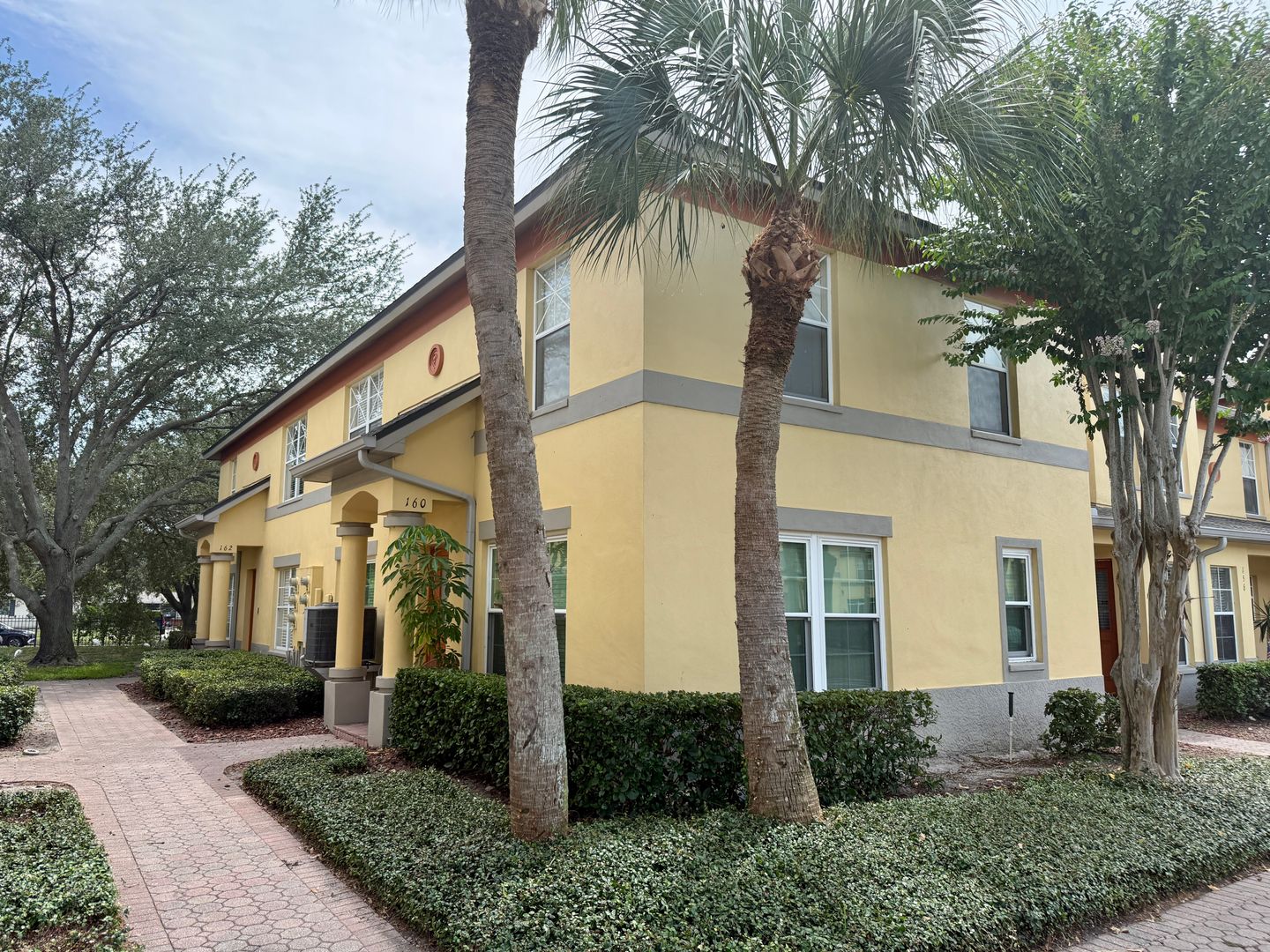 St. Petersburg Townhome: 160 COQUINA BAY DR