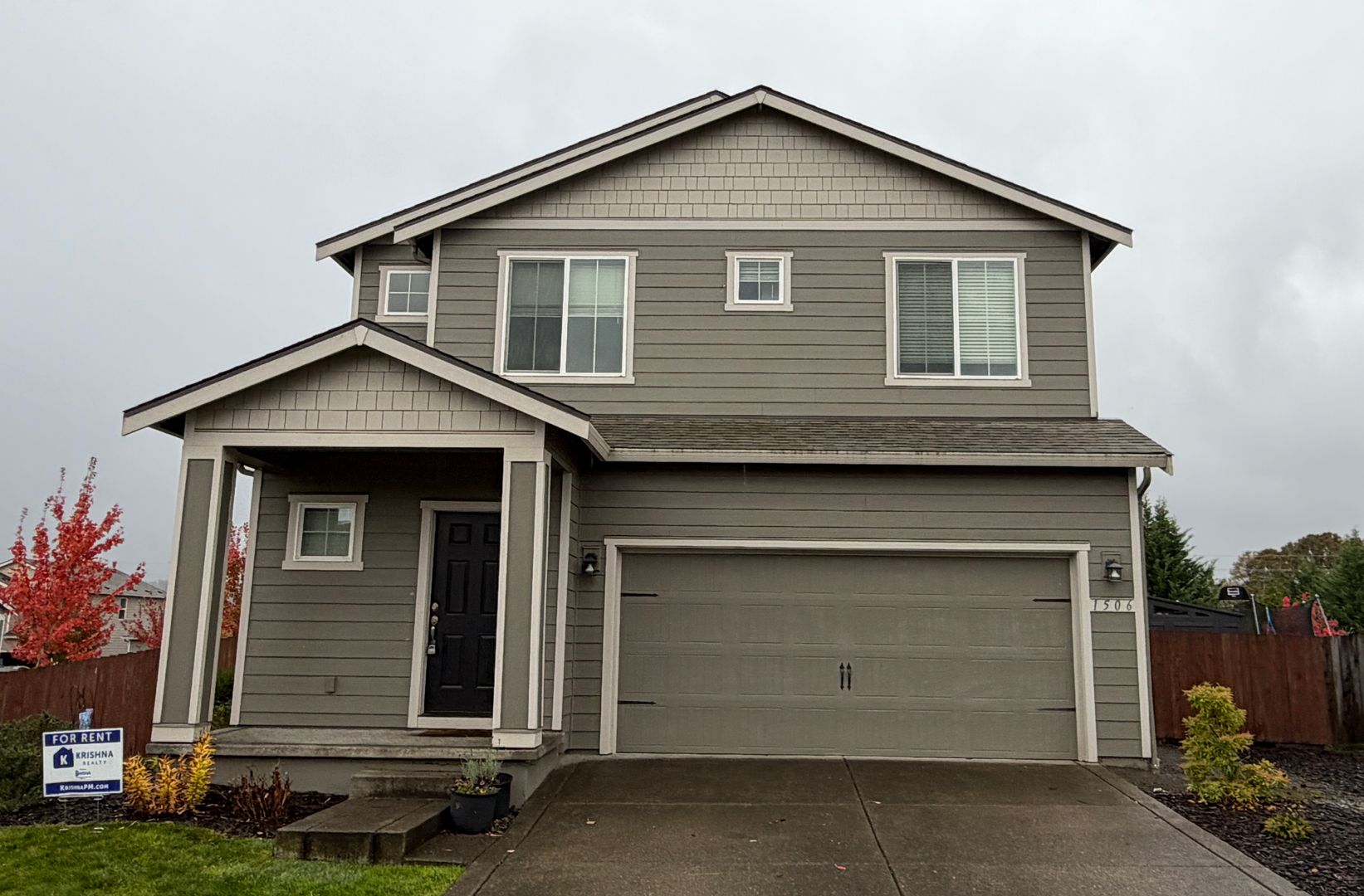 La Center House: 1506 W 12th St,