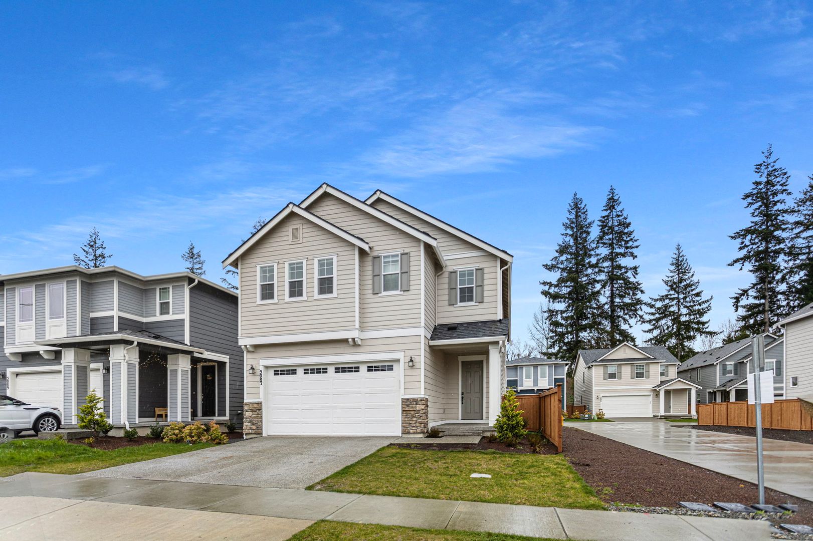 Marysville House: 5083 88th Dr NE