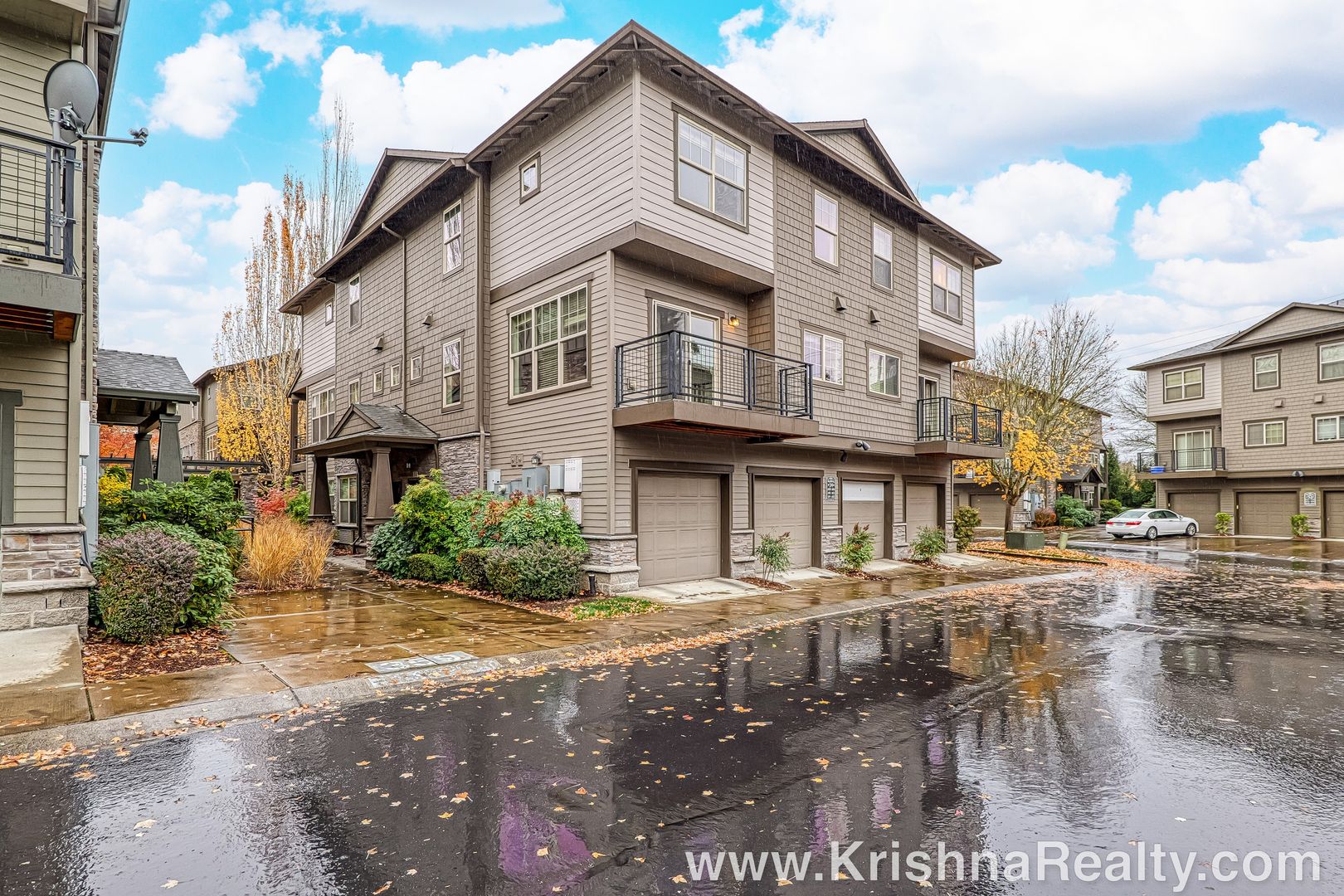 Hillsboro House: 614 NE Newstead Lane