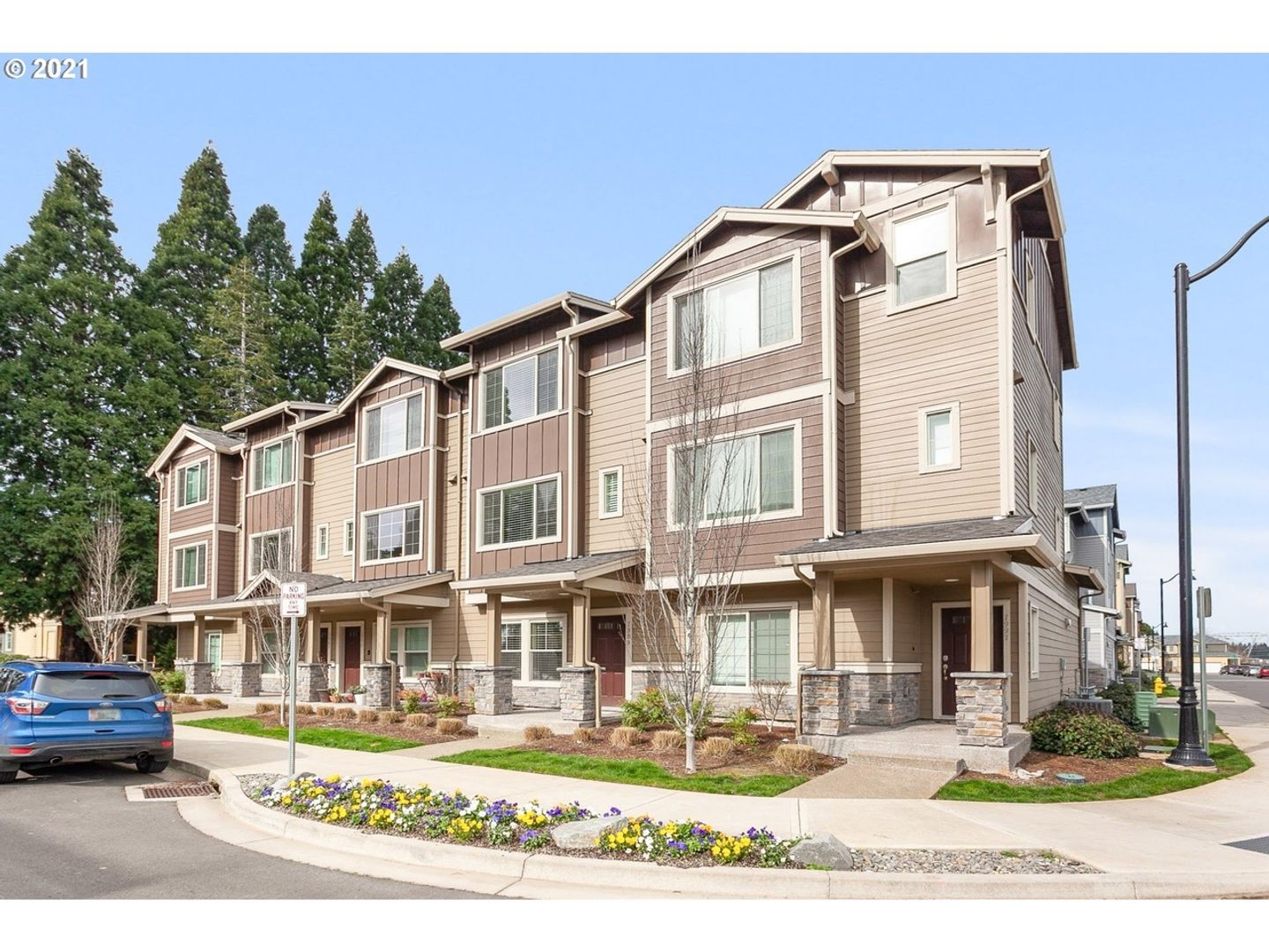 Hillsboro Townhome: 7989 NE Heiser Street