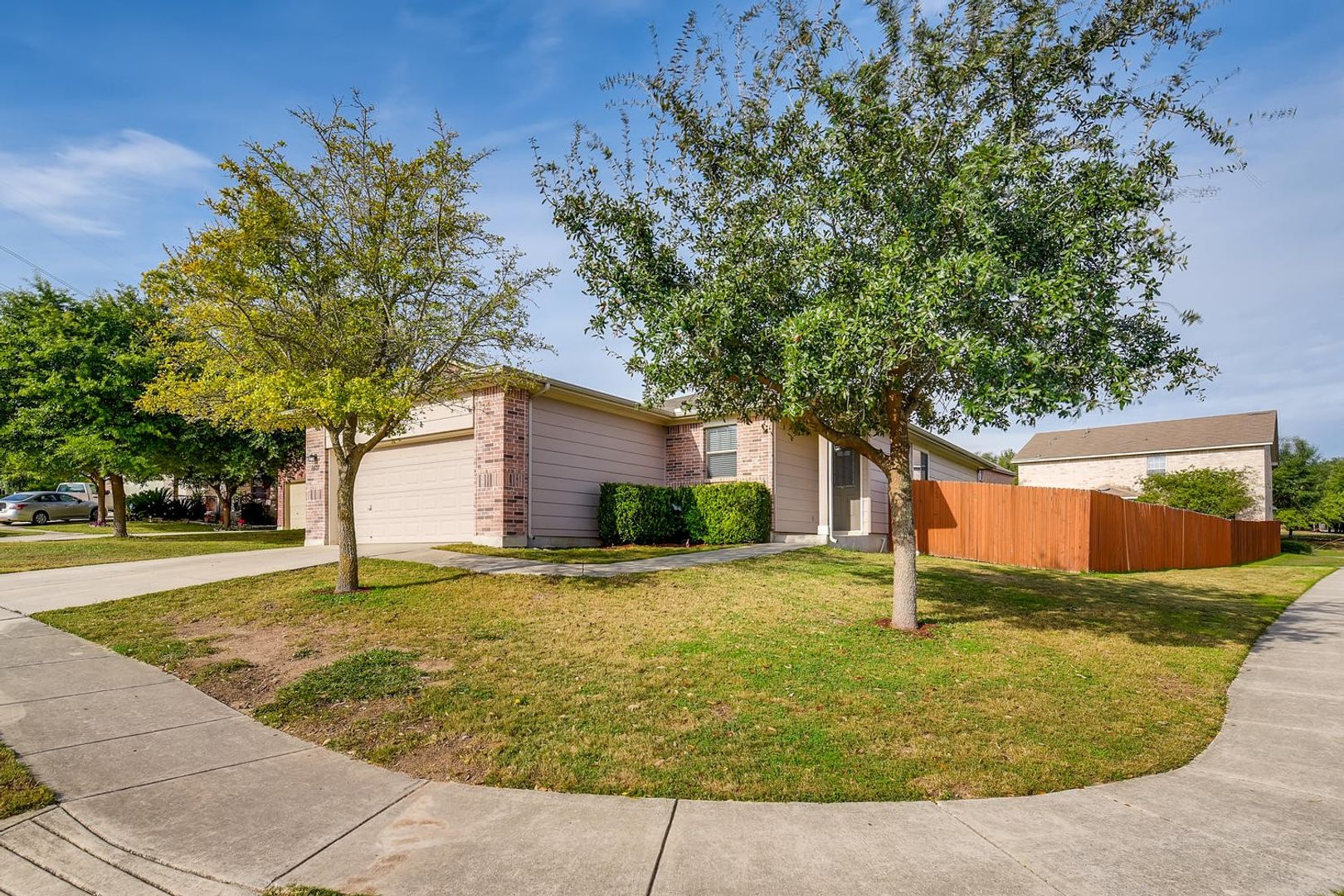San Antonio House: 6607 Shadden Oaks