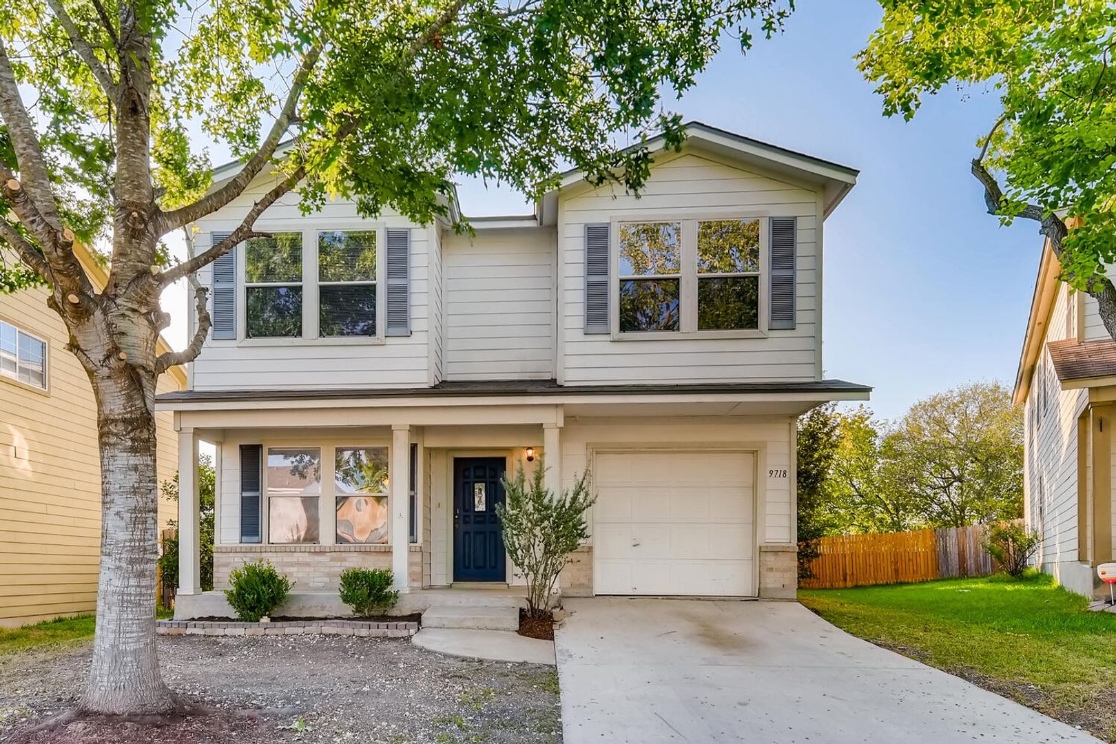 San Antonio House: 9718 Amber Ledge