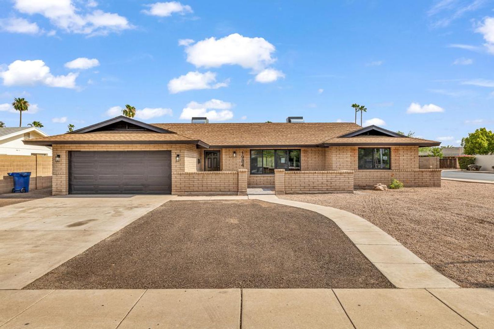 Tempe House: 1984 E Hermosa Dr
