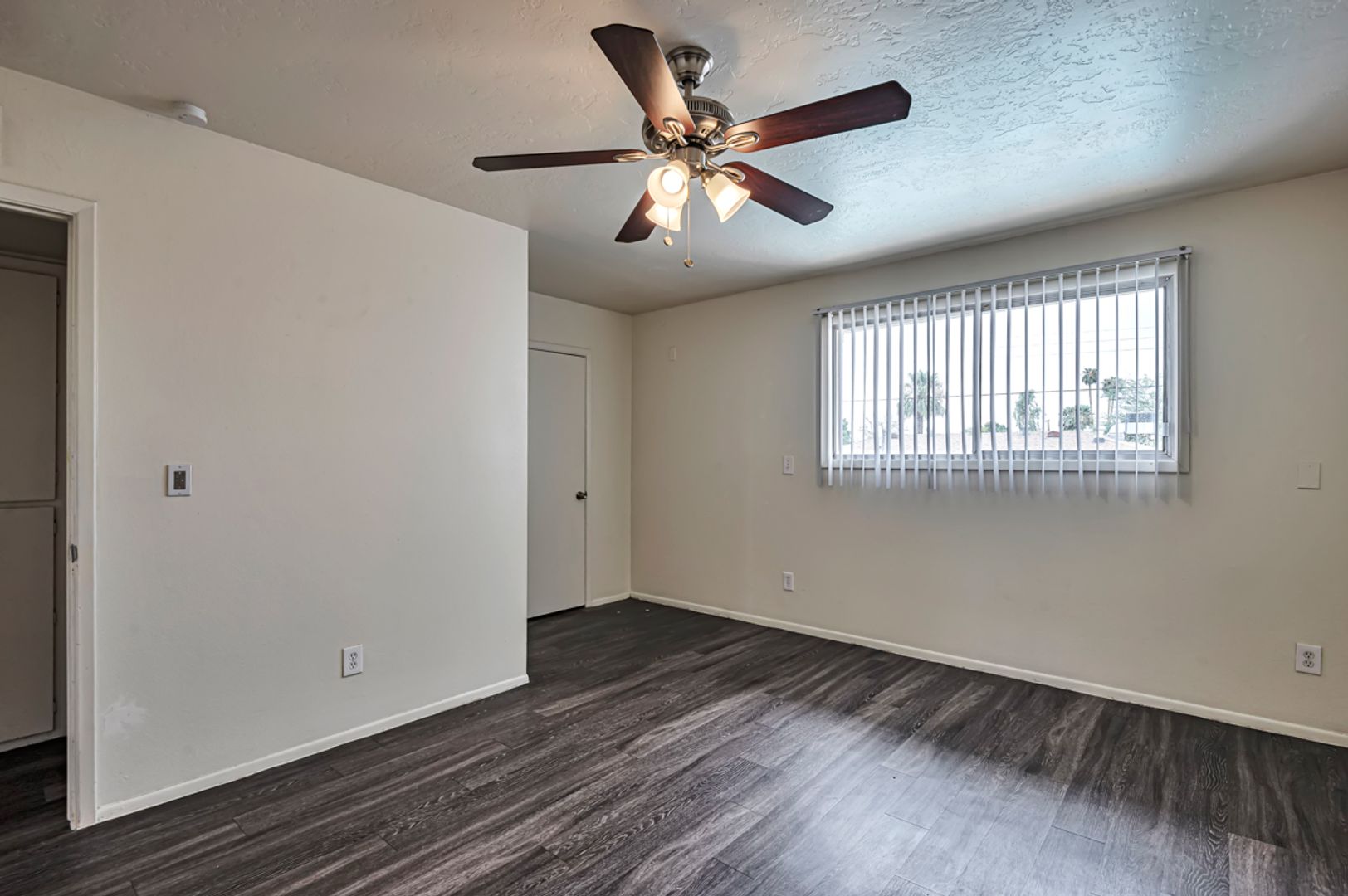 Tempe House: 1025 E Manhatton Dr