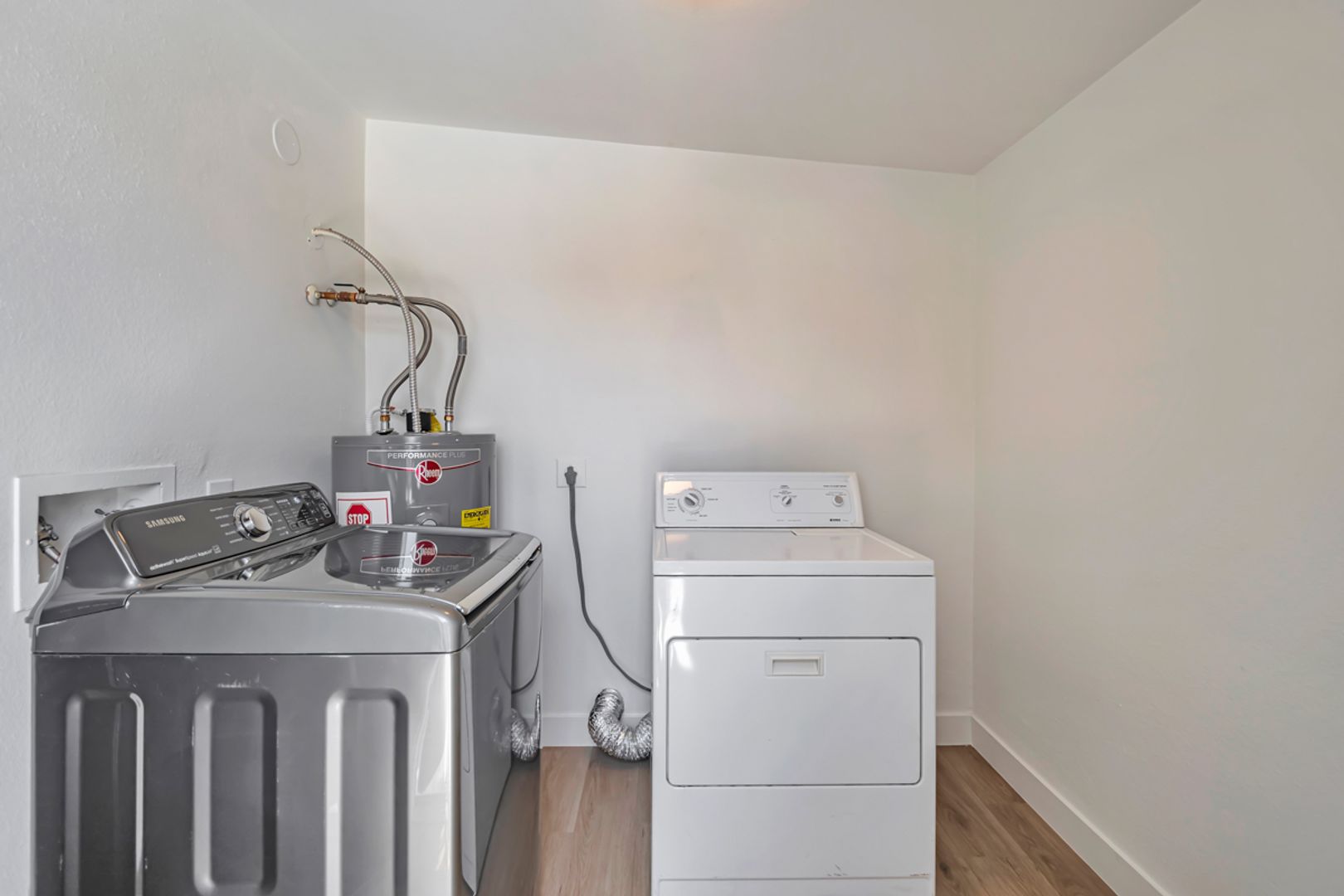 Tempe House: 906 W Colgate Dr