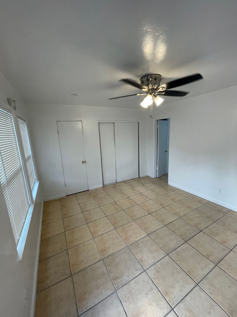 San diego Apartment: 865 Grand Ave