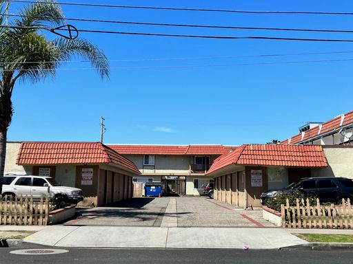 2 Bedroom, 1.5 Bath Townhome with 1-Car Garage – S. Lyon St, Santa Ana, CA – photo 1