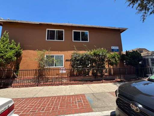 1BR Upstairs Apartment – Huntington Park