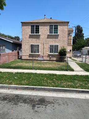 1BR Upstairs Apartment – Lynwood