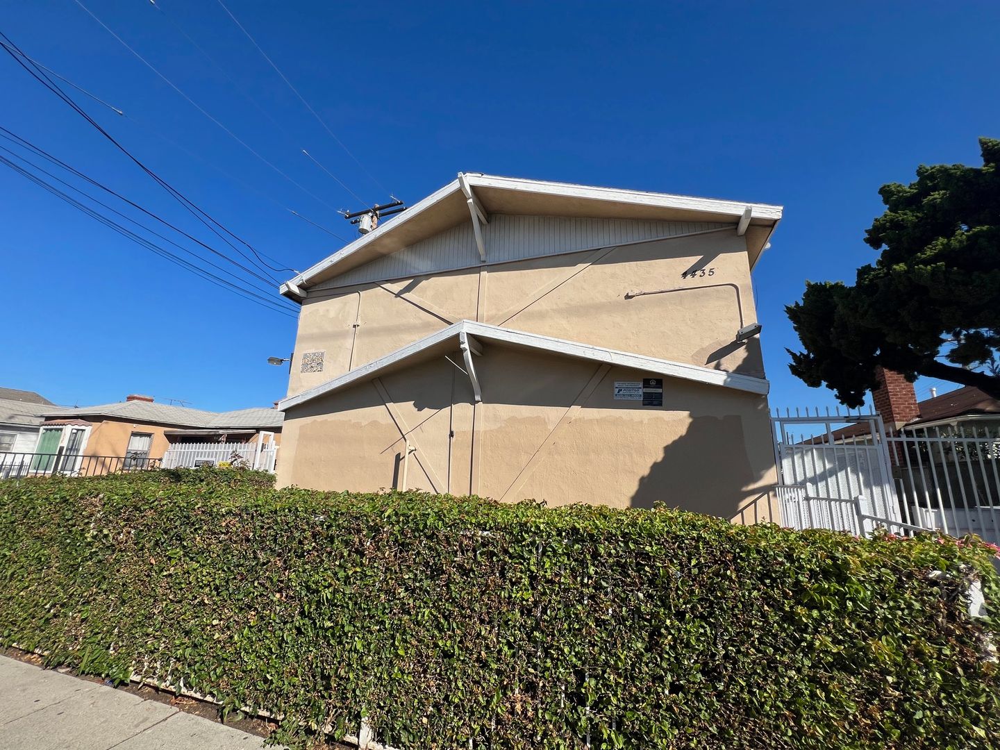 Cudahy Apartment: 4435 Clara St