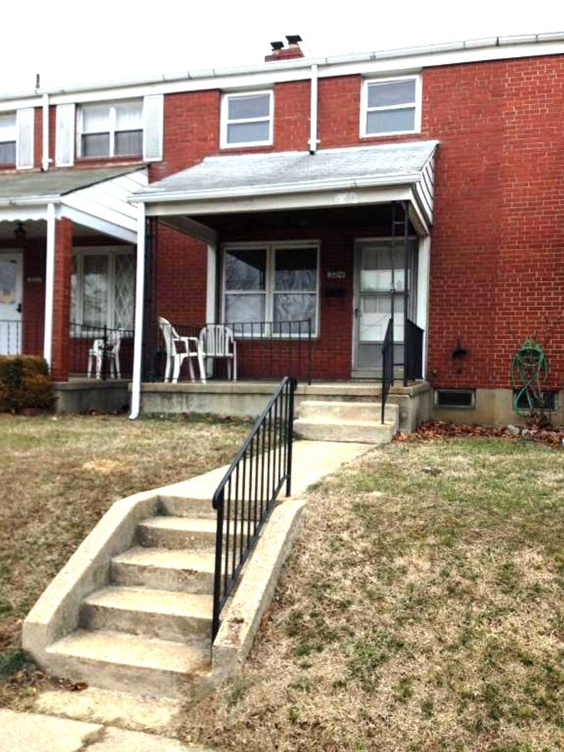Dundalk House: 3214 Wallford Drive