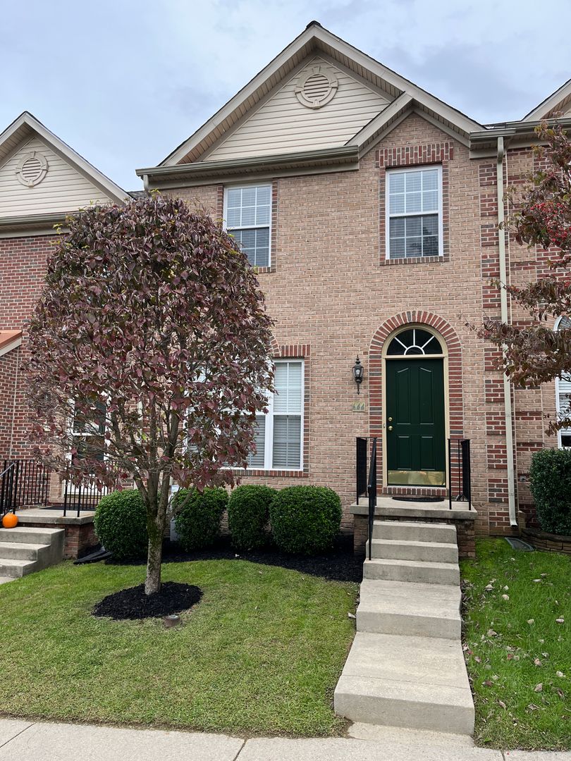 Abingdon Townhome: 644 Berwick Ct.