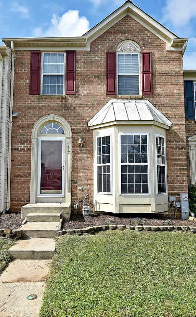 Abingdon Townhome: 417 Greentree Circle