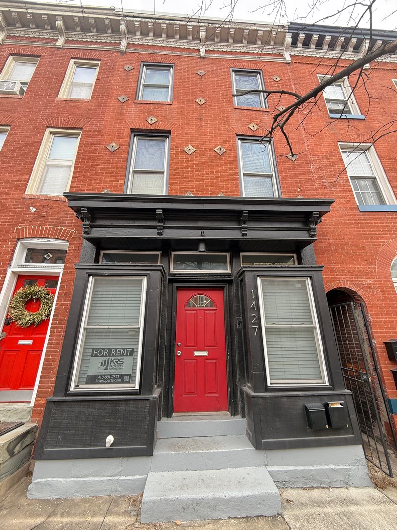 Baltimore Townhome: 1427 S. Hanover Street, Unit 1