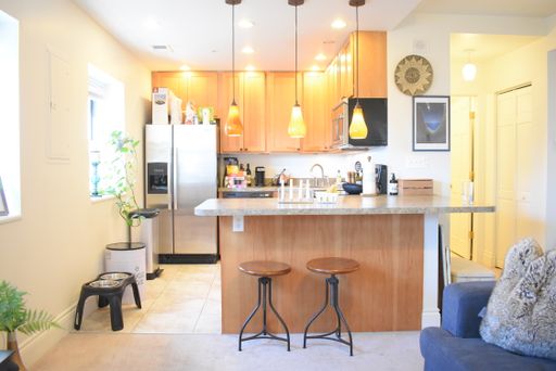 1 Bedroom / 1 Bath Apartment in Federal Hill – photo 1