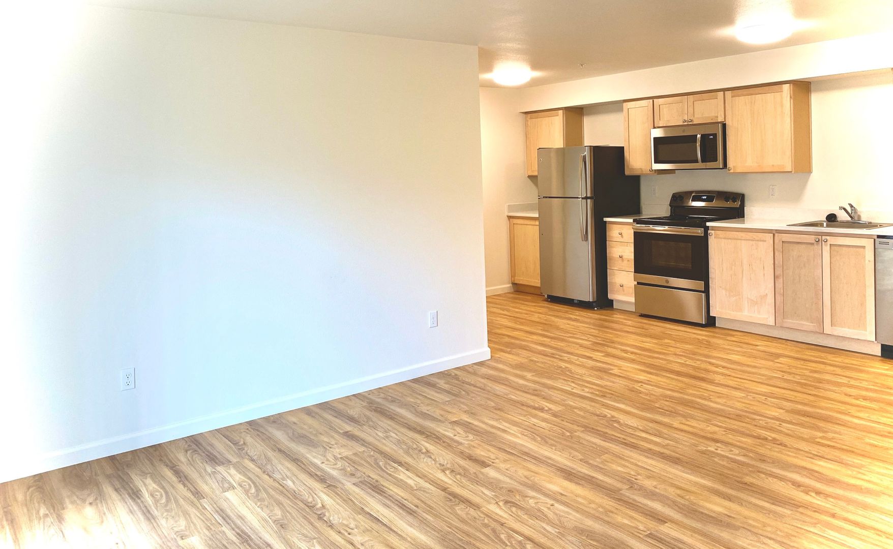 Warrenton Apartment: 1484 SE Snowberry Lane