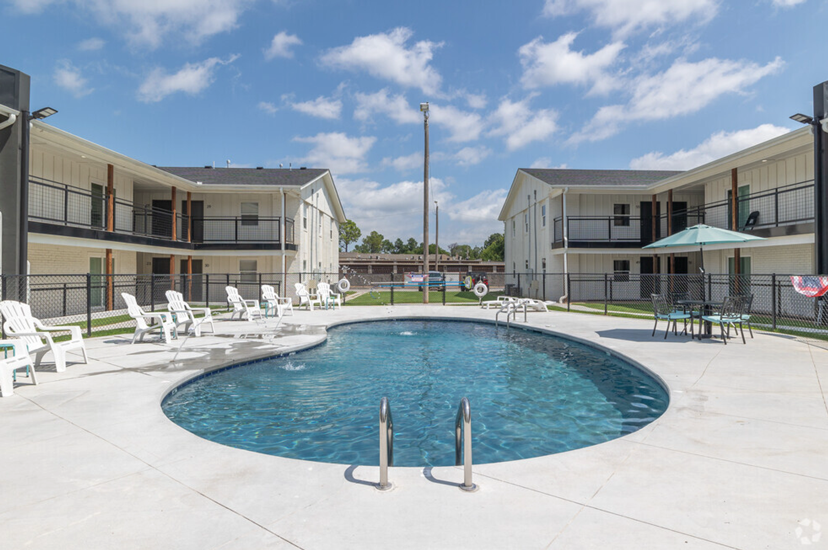 Tulsa Apartment: 1329 E 64th St