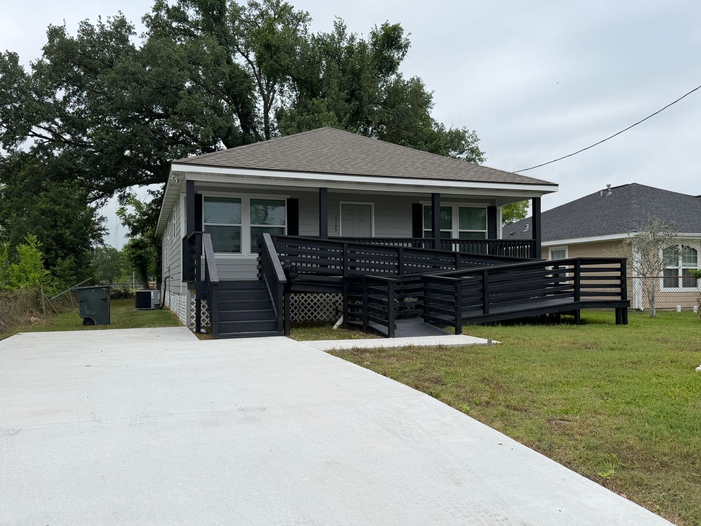 Lake Charles House: 1735 St John Street