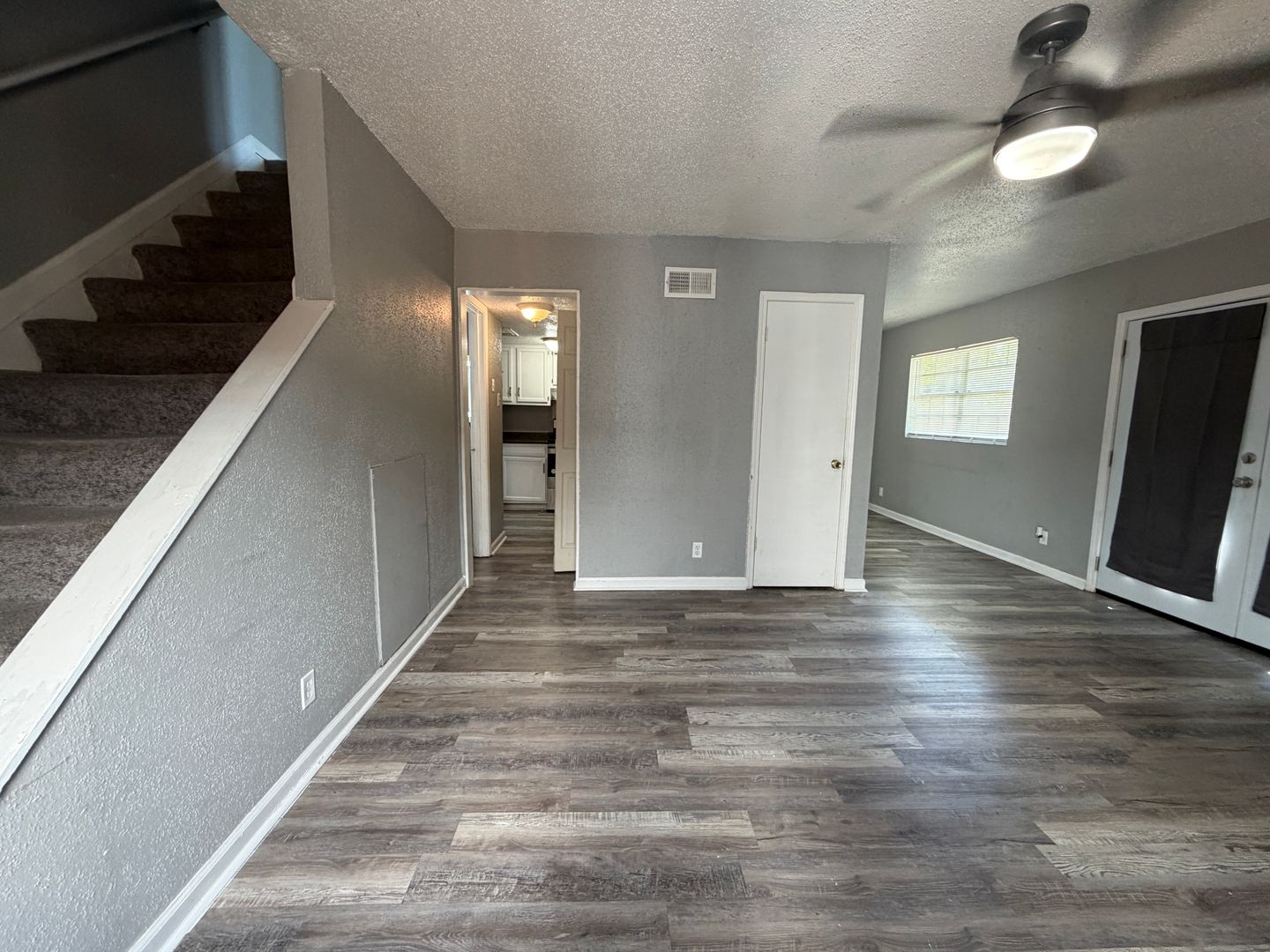 Lake Charles Apartment: 1043 Deesport St