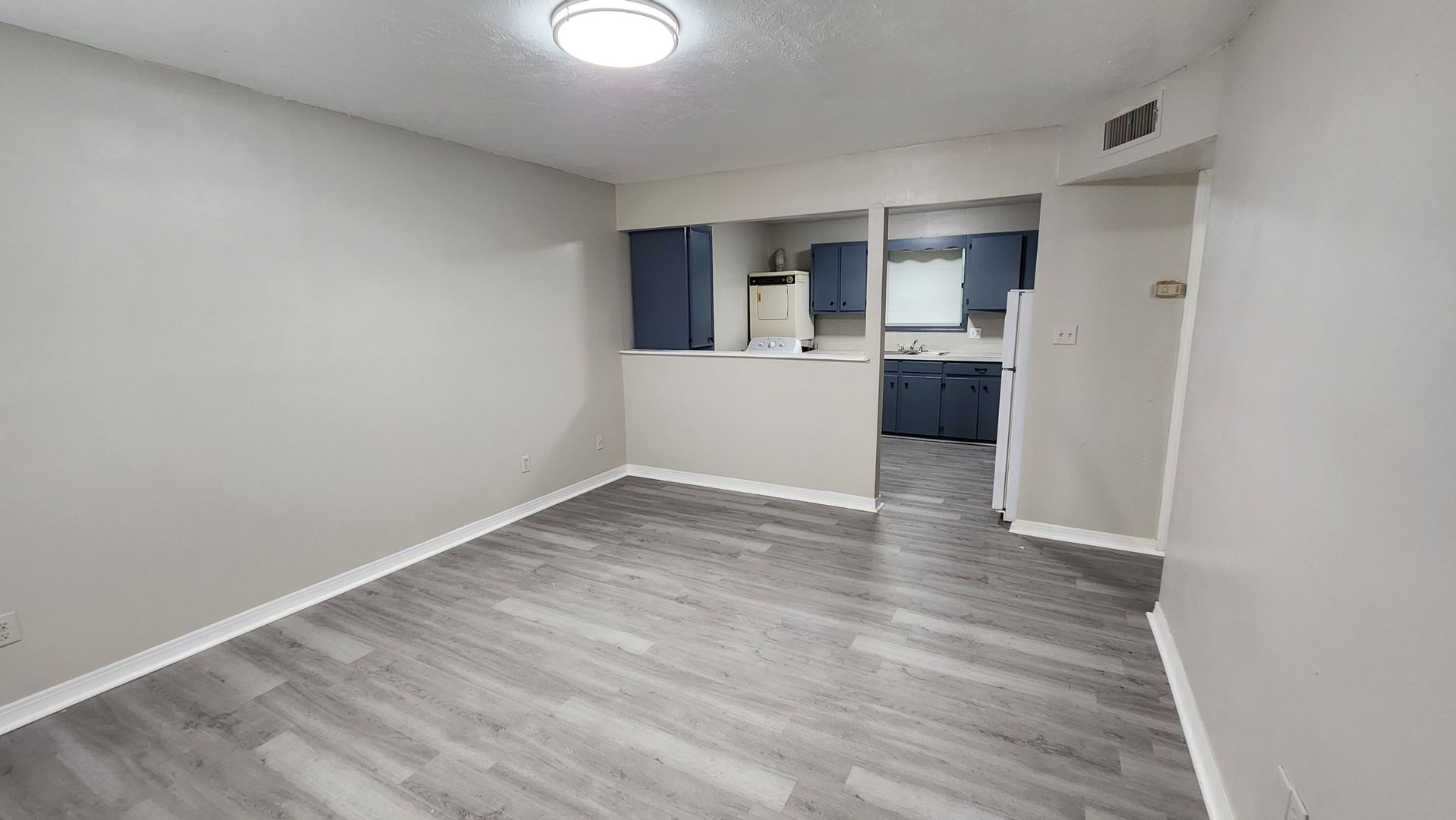 Sulphur Apartment: 2304 Fasske st