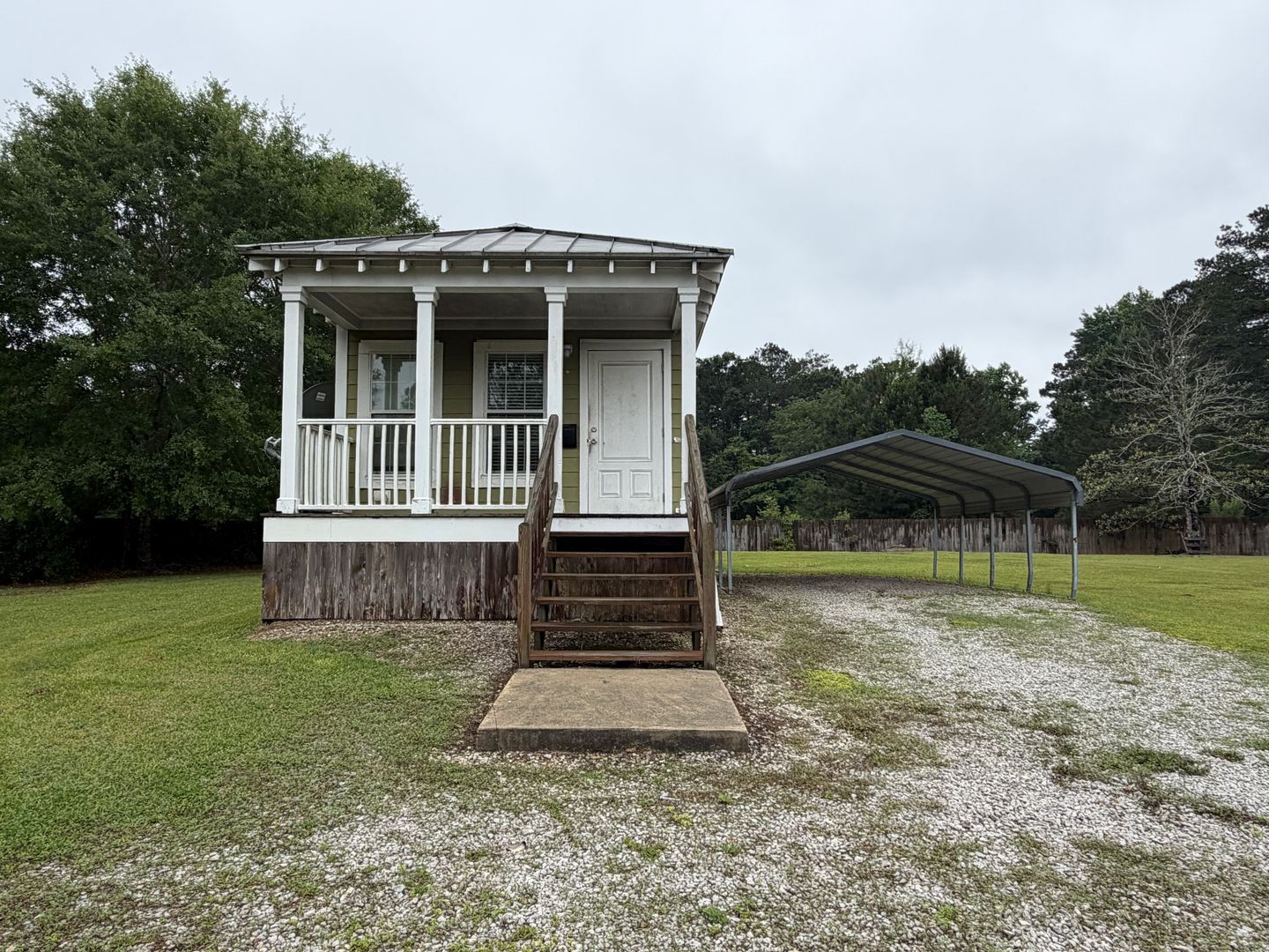 Woodworth House: 9086 Highway 165 S A
