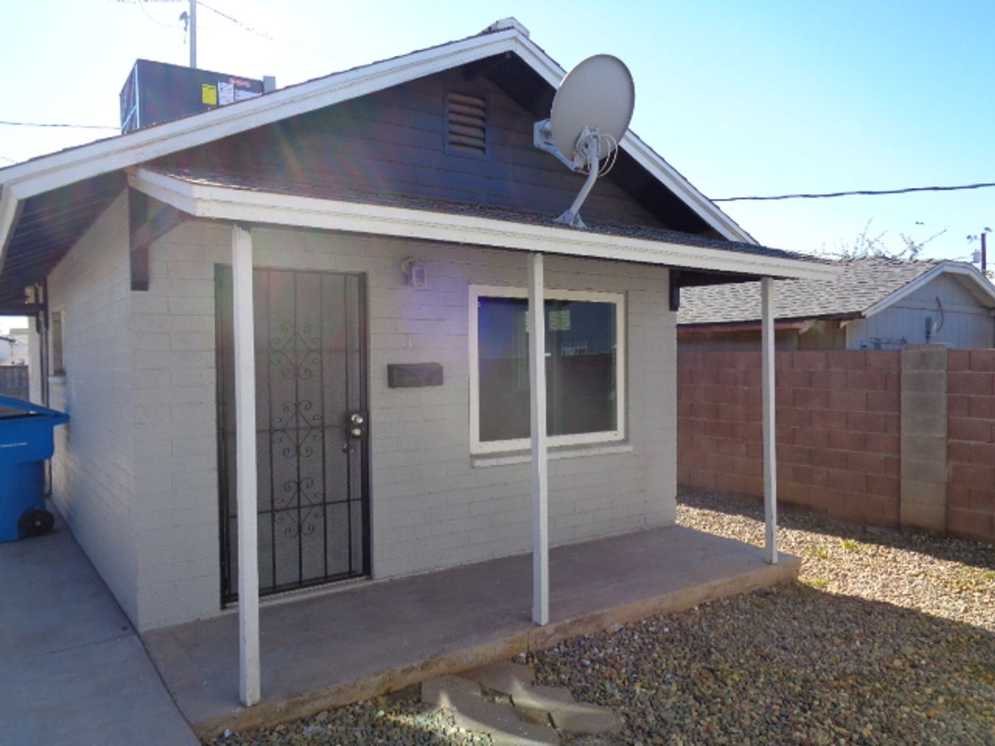 Phoenix Apartment: 2249 E. Roosevelt St.