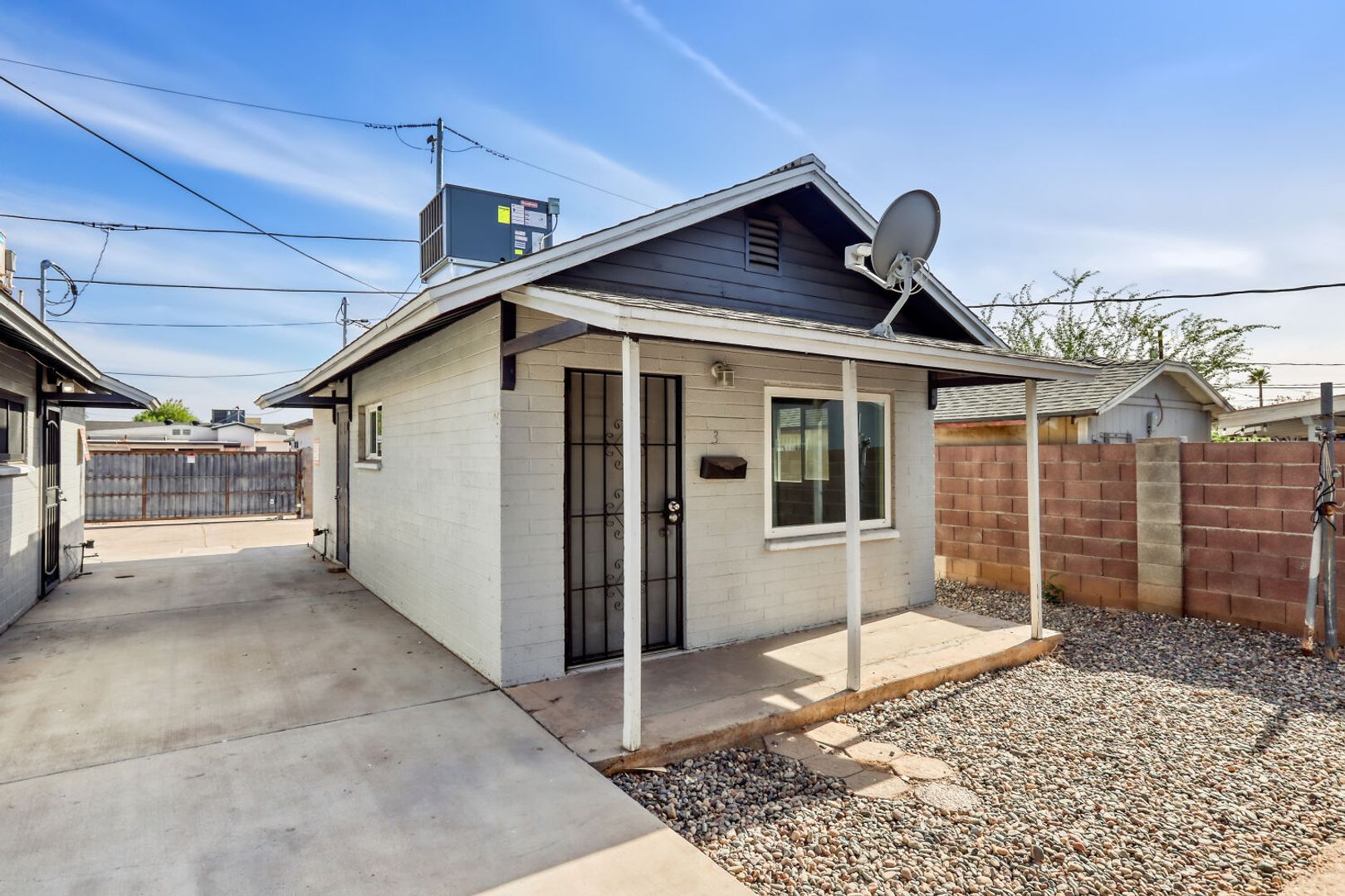 Phoenix Apartment: 2249 E. Roosevelt St.