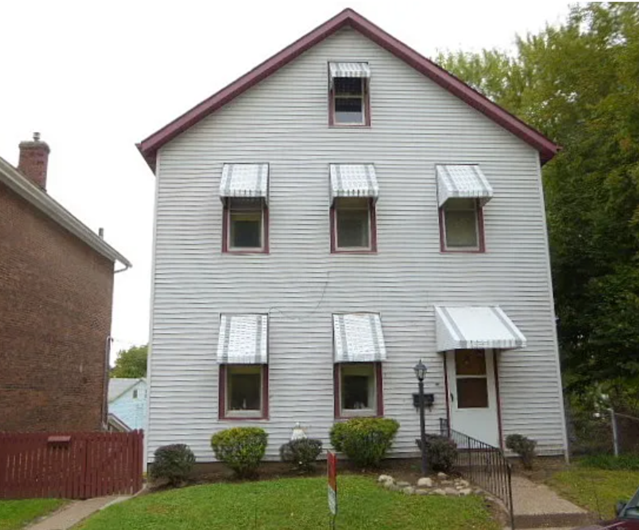 Dubuque Apartment: 2403 Stafford