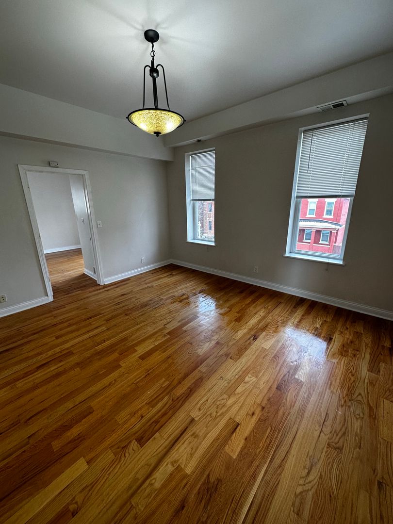 Dubuque Apartment: 1635 / 1651 White St