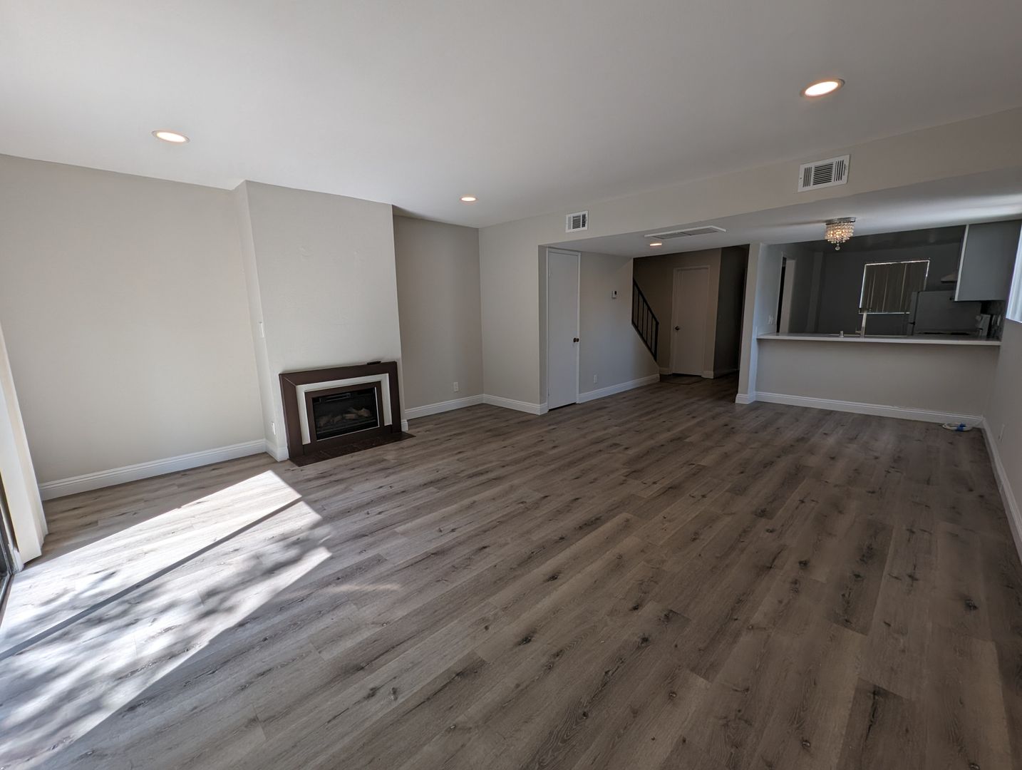 Pasadena Apartment: 1414 E. Orange Grove Ave.