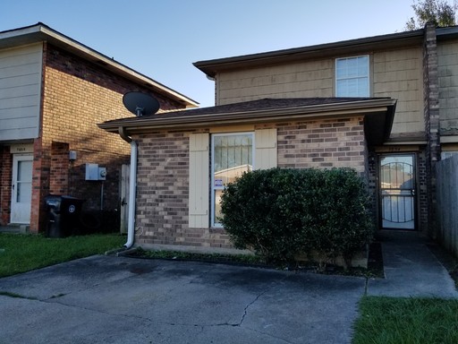 3 Bedroom 2 Bath Town-home – photo 1