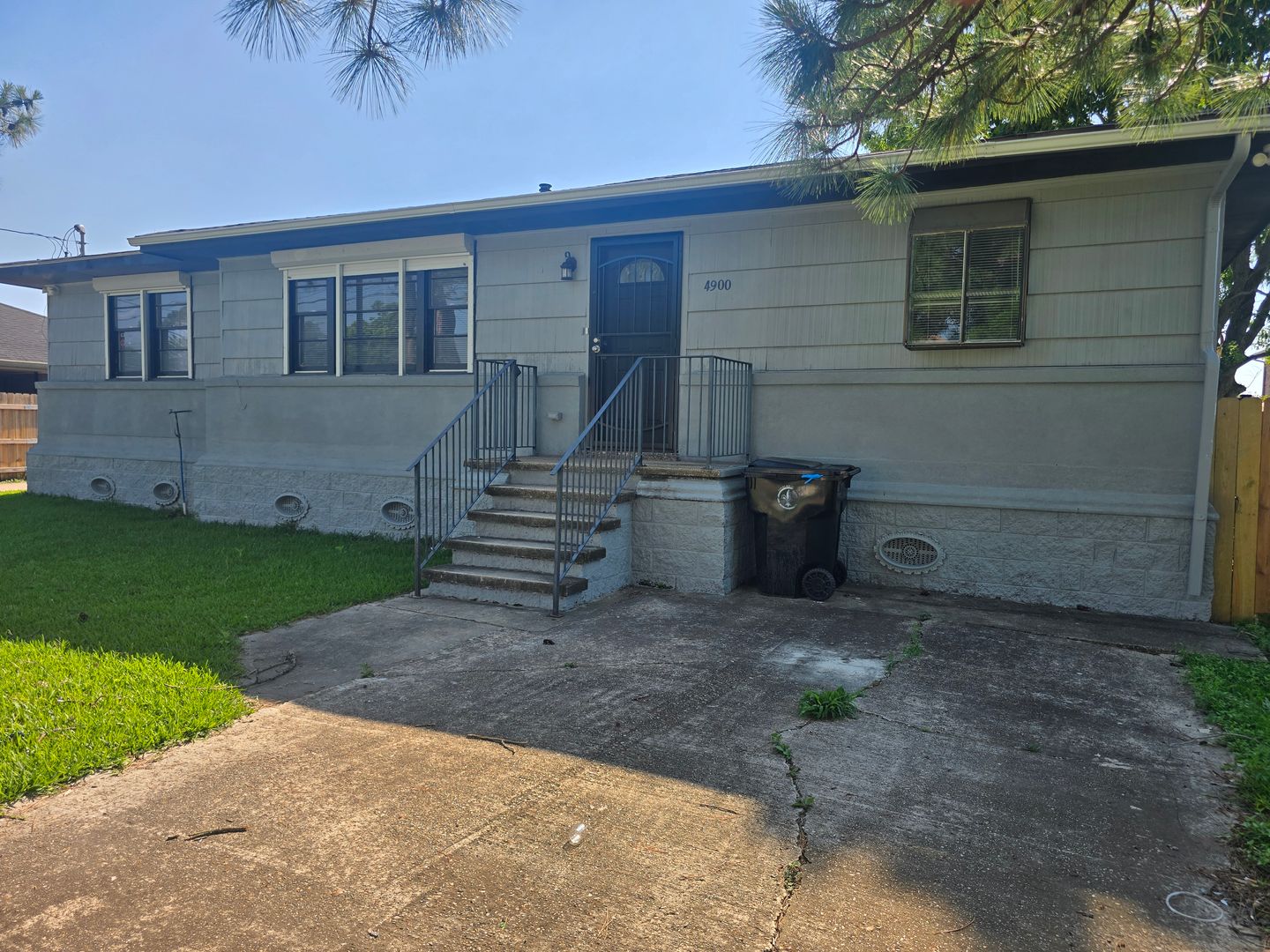 New Orleans House: 4900 Lurline St