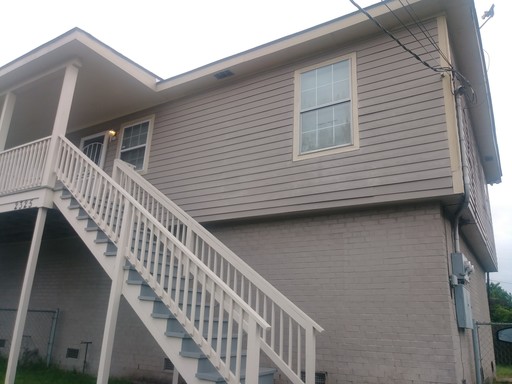 Upstairs 2 Bedroom 1 Bath in Lower Ninth Ward – photo 1