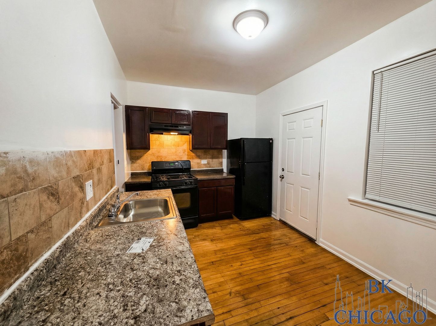 Chicago Apartment: 6355 South California Avenue