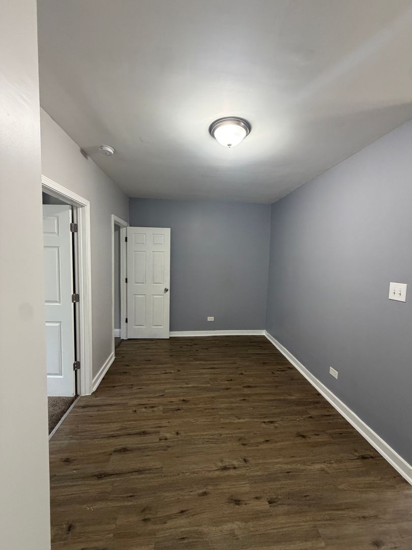 Chicago Apartment: 7000 South Stewart Avenue