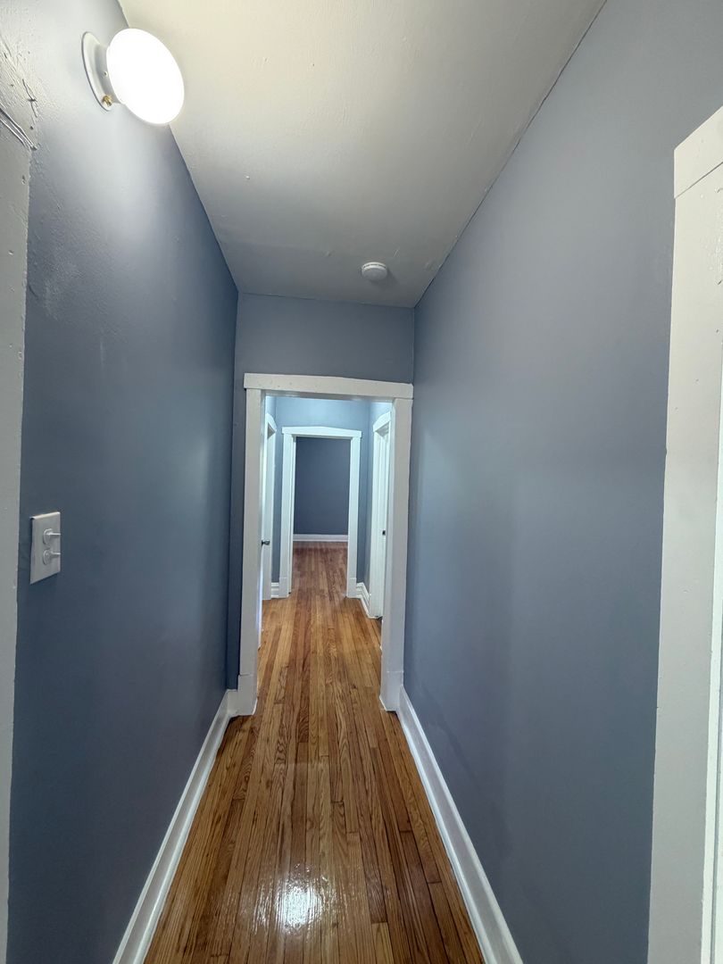 Chicago Apartment: 7001 South Aberdeen Street