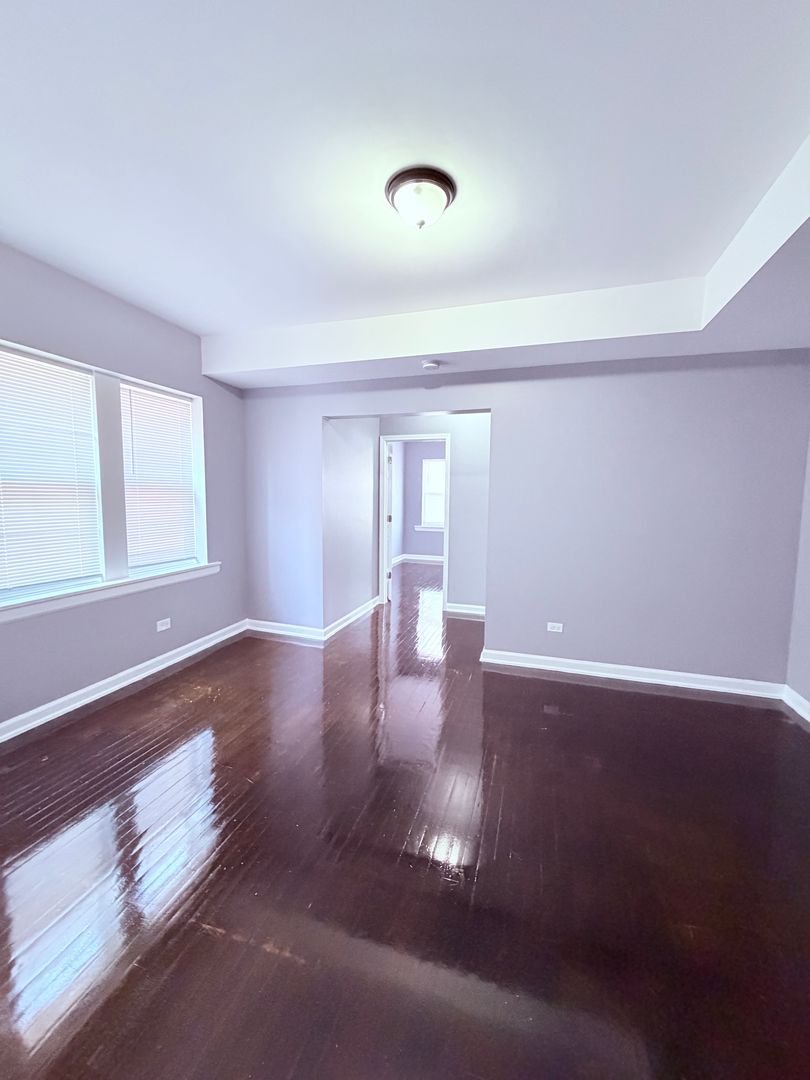 Chicago Apartment: 6400 South Fairfield Avenue