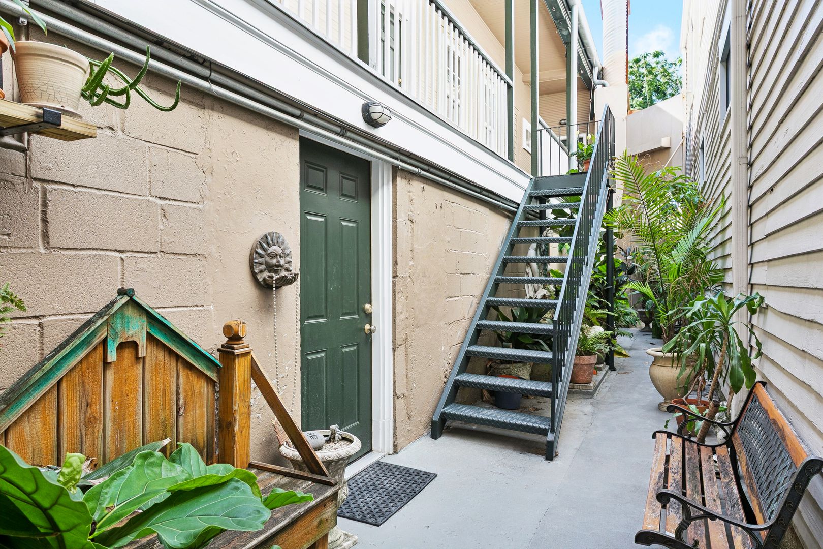 New Orleans Apartment: 4125 Magazine Street