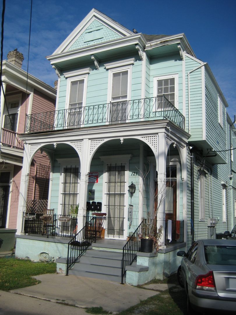 New Orleans Apartment: 121 S. Gayoso Street