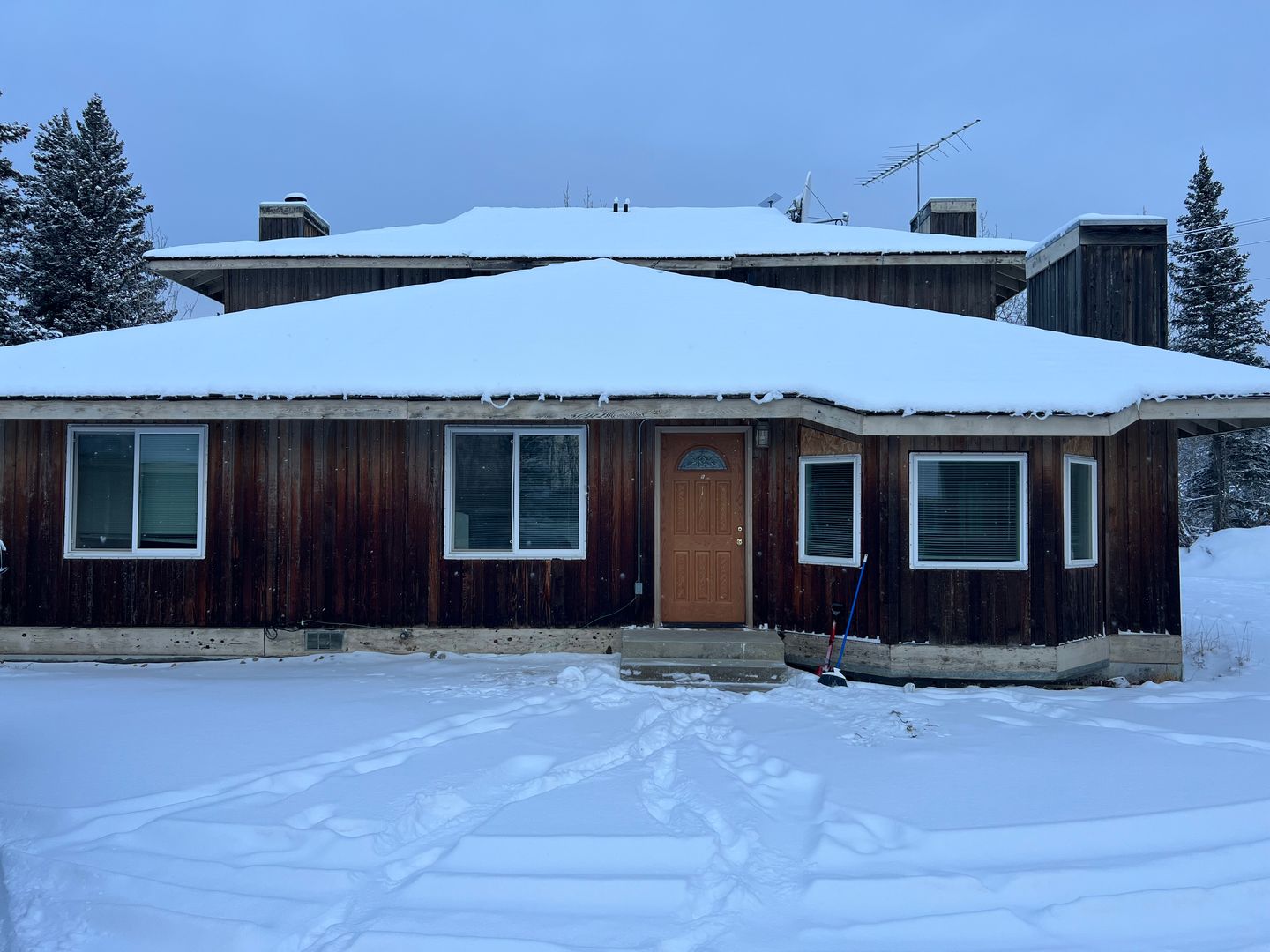 Delta Junction Apartment: 1290 Richardson Hwy