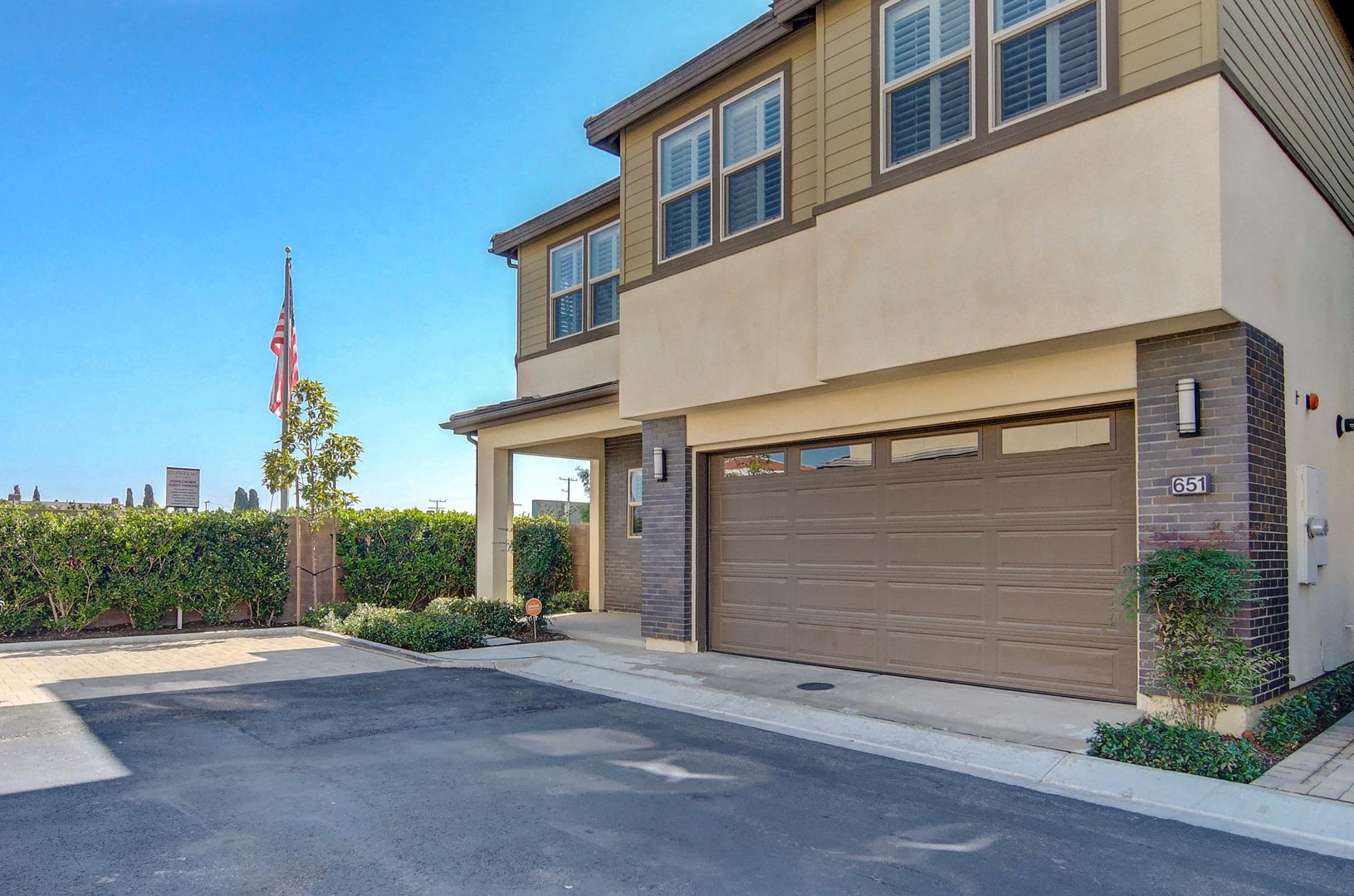 Costa Mesa House: 651 Breakaway Ln