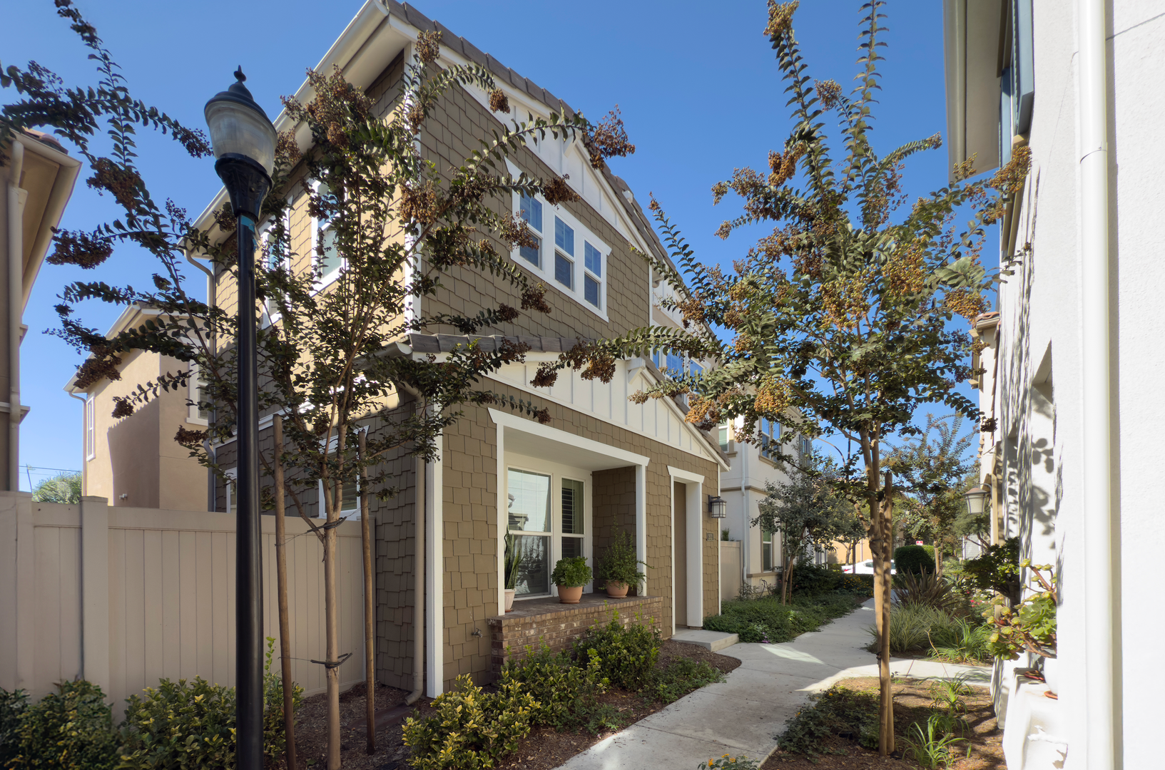 Santa Ana House: 202 W Tribella Ct