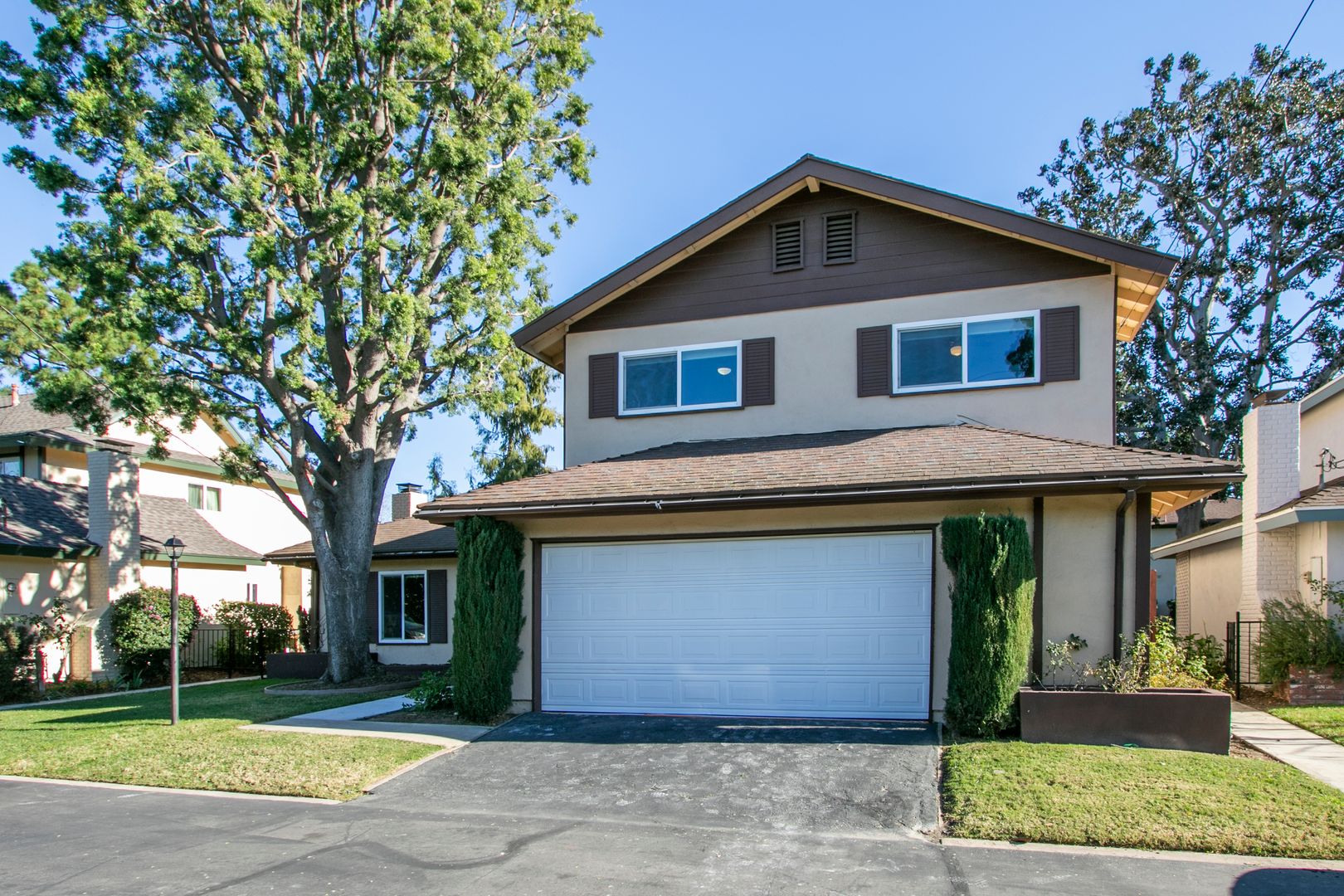 Tustin House: 1399 Bryan Ave