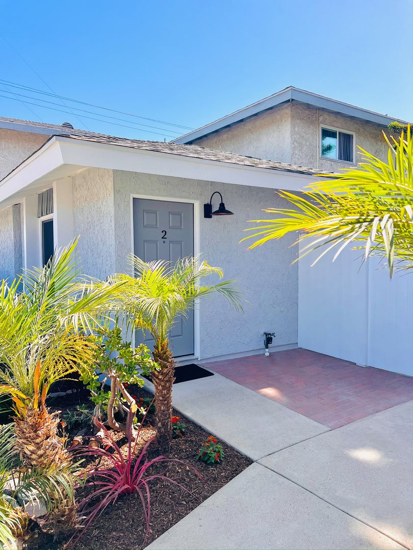 Huntington Beach Apartment: 1703 Delaware St