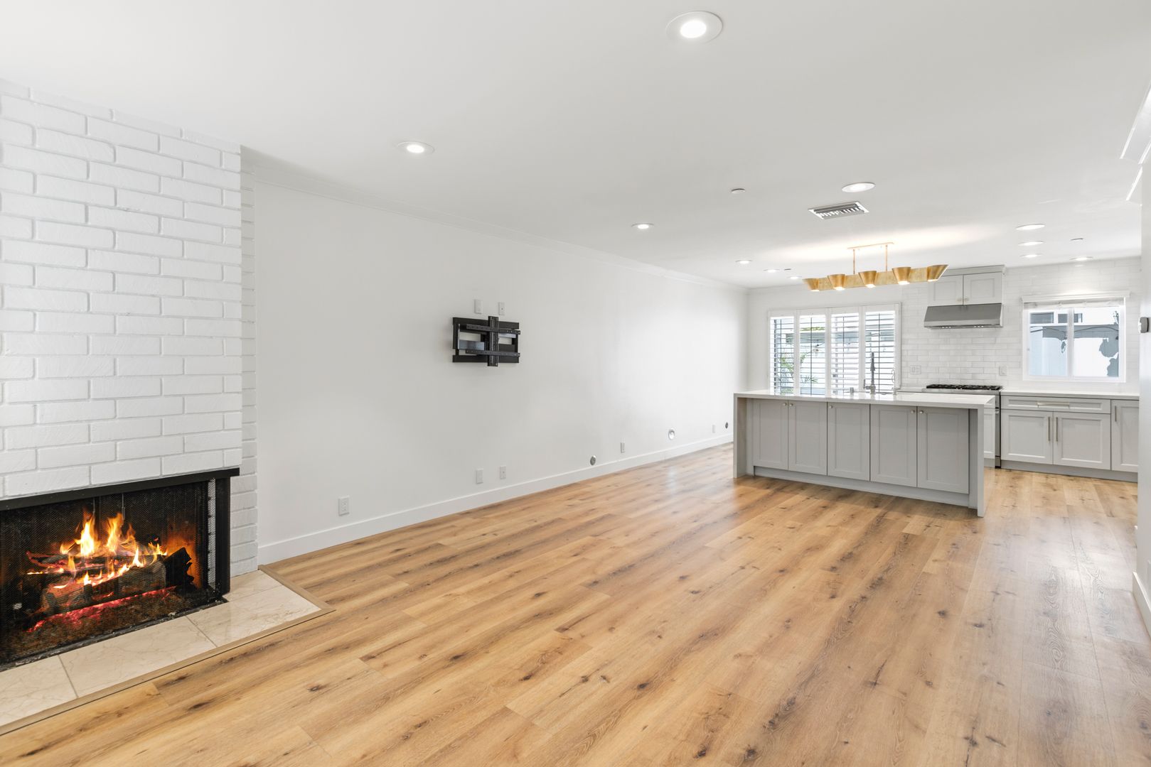 Newport Beach Townhome: 1063 Dover Drive