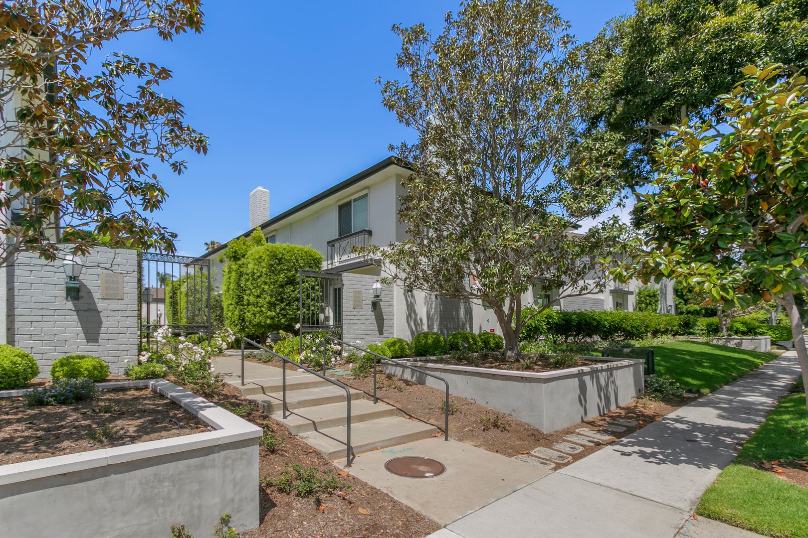 Newport Beach Townhome: 1063 Dover Drive