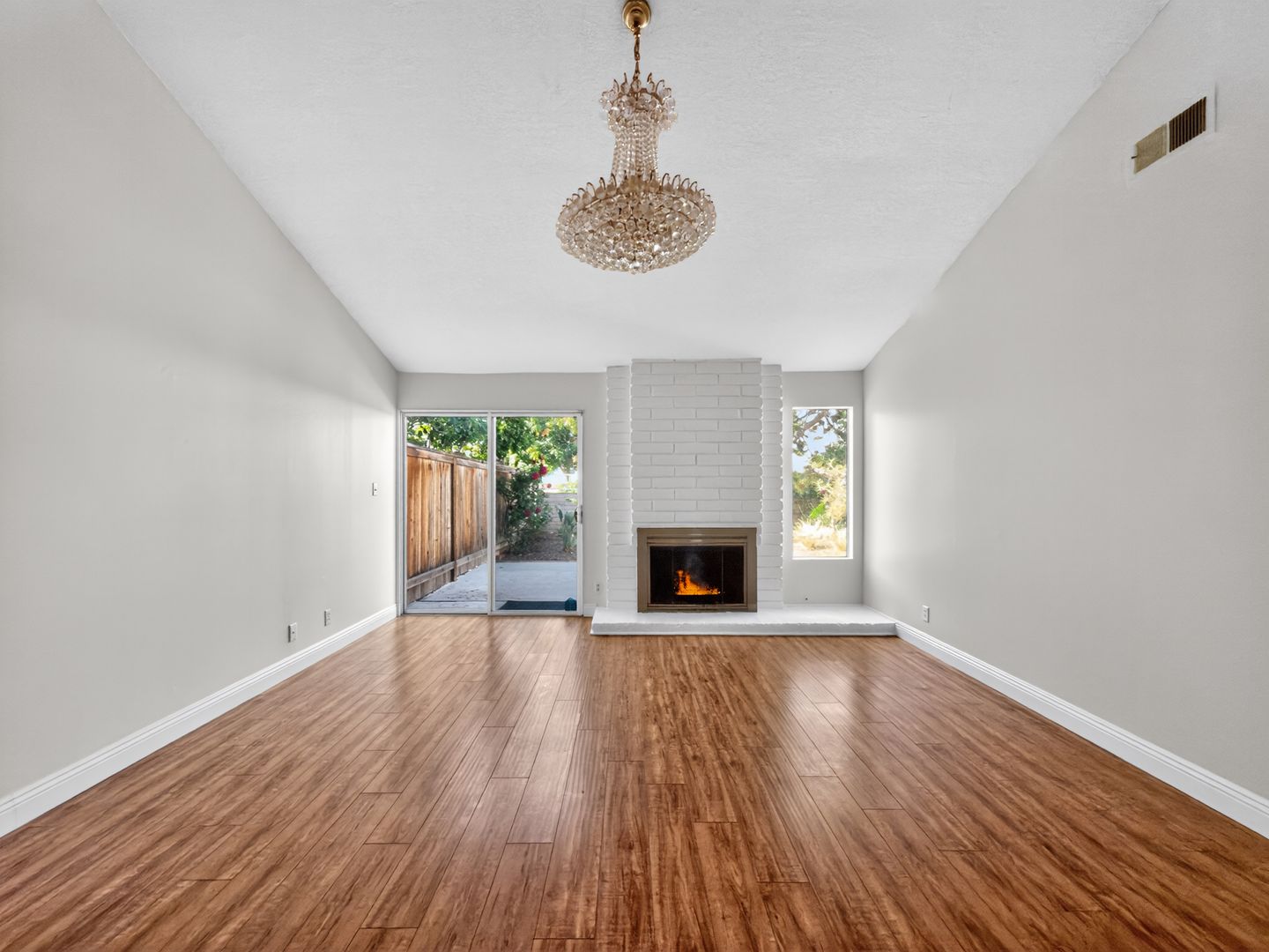 Irvine Condo: 4421 Sandburg Way